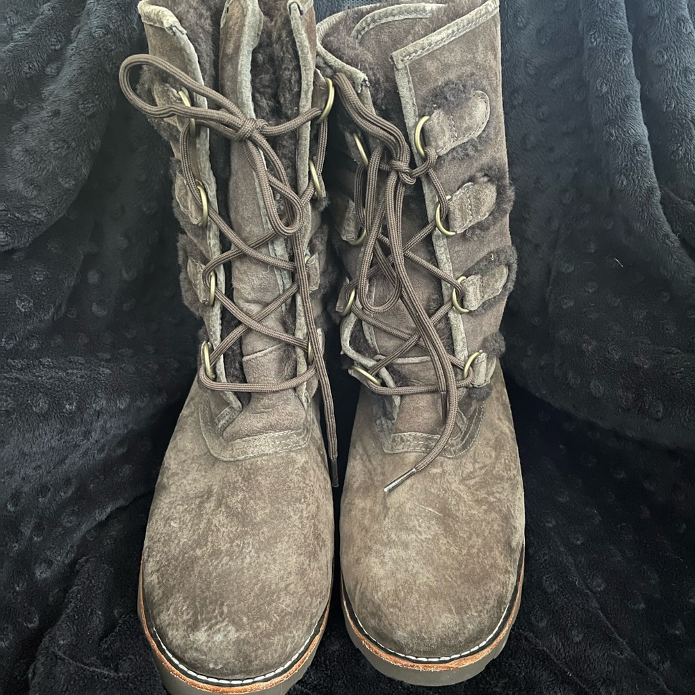 UGG Lace up boots sz US 10